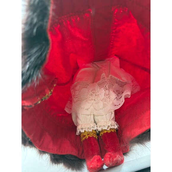 Vintage Russian Porcelain Doll Red Velvet Folk Costume Fur Embroidered Dress 16" - Picture 4 of 10